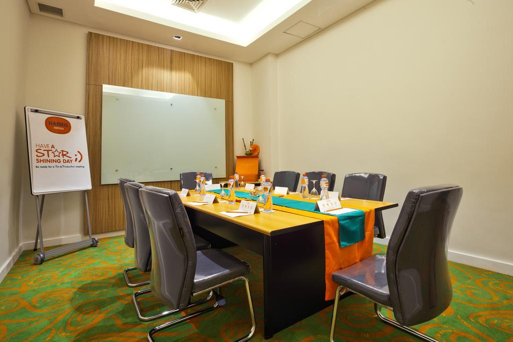 Harris Hotel And Conventions Denpasar  Exterior photo
