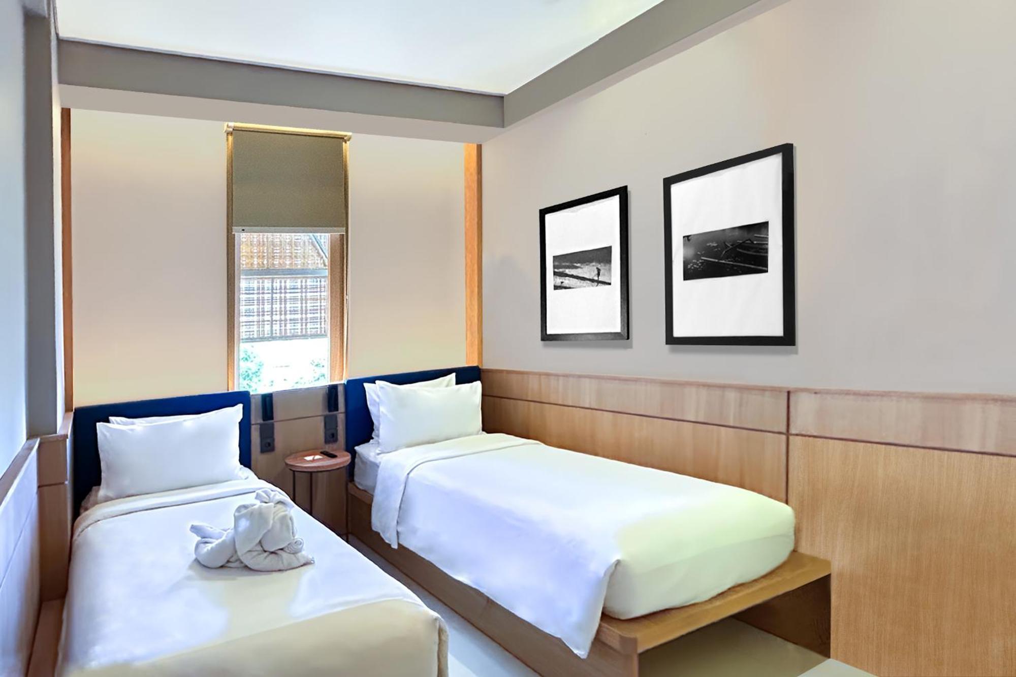 Harris Hotel And Conventions Denpasar  Exterior photo